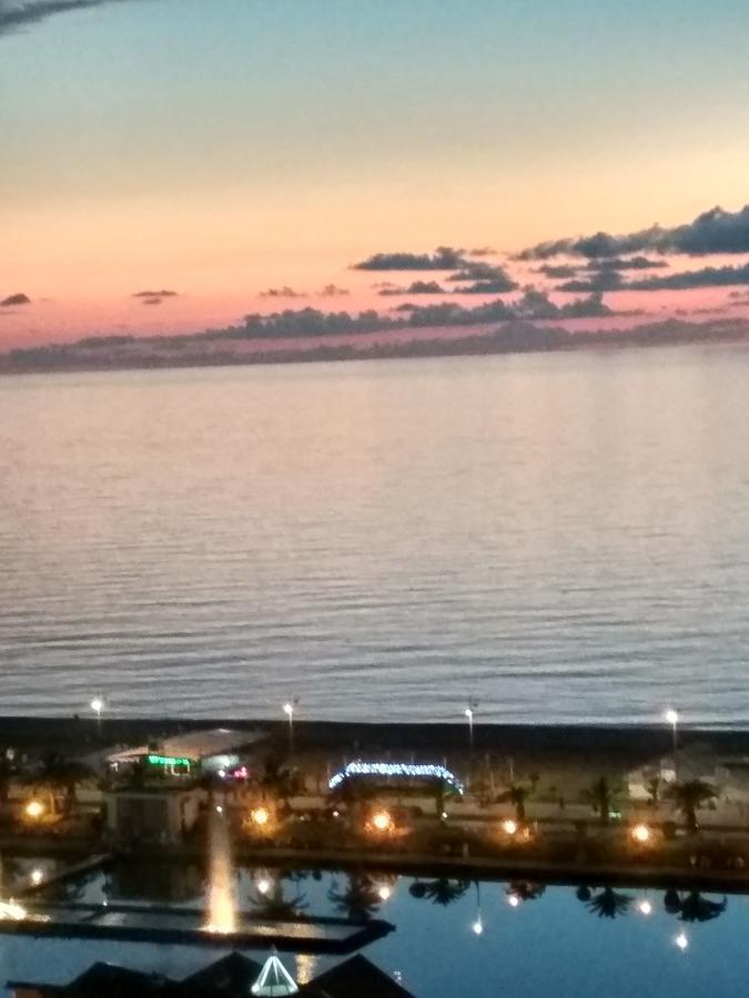 באטומי Апартамент С Видом На Море מראה חיצוני תמונה